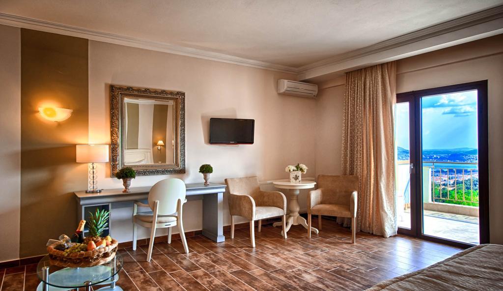 Enastron View Hotel Kastoria Ruang foto