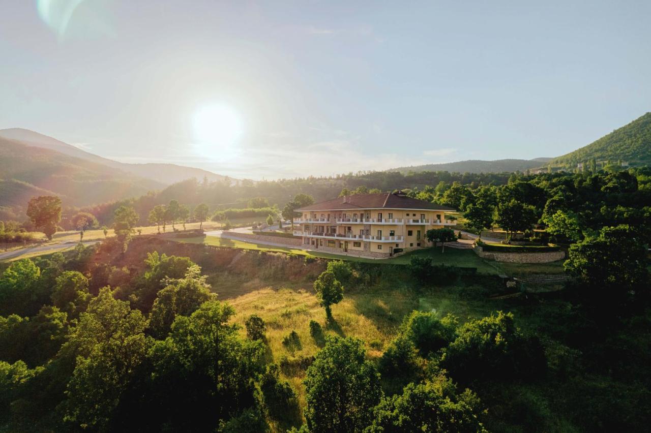 Enastron View Hotel Kastoria Bagian luar foto