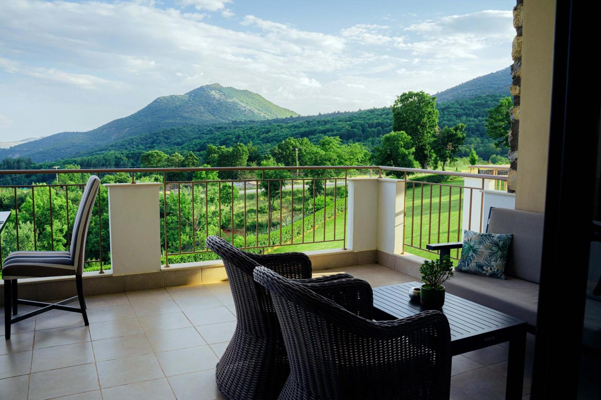 Enastron View Hotel Kastoria Bagian luar foto