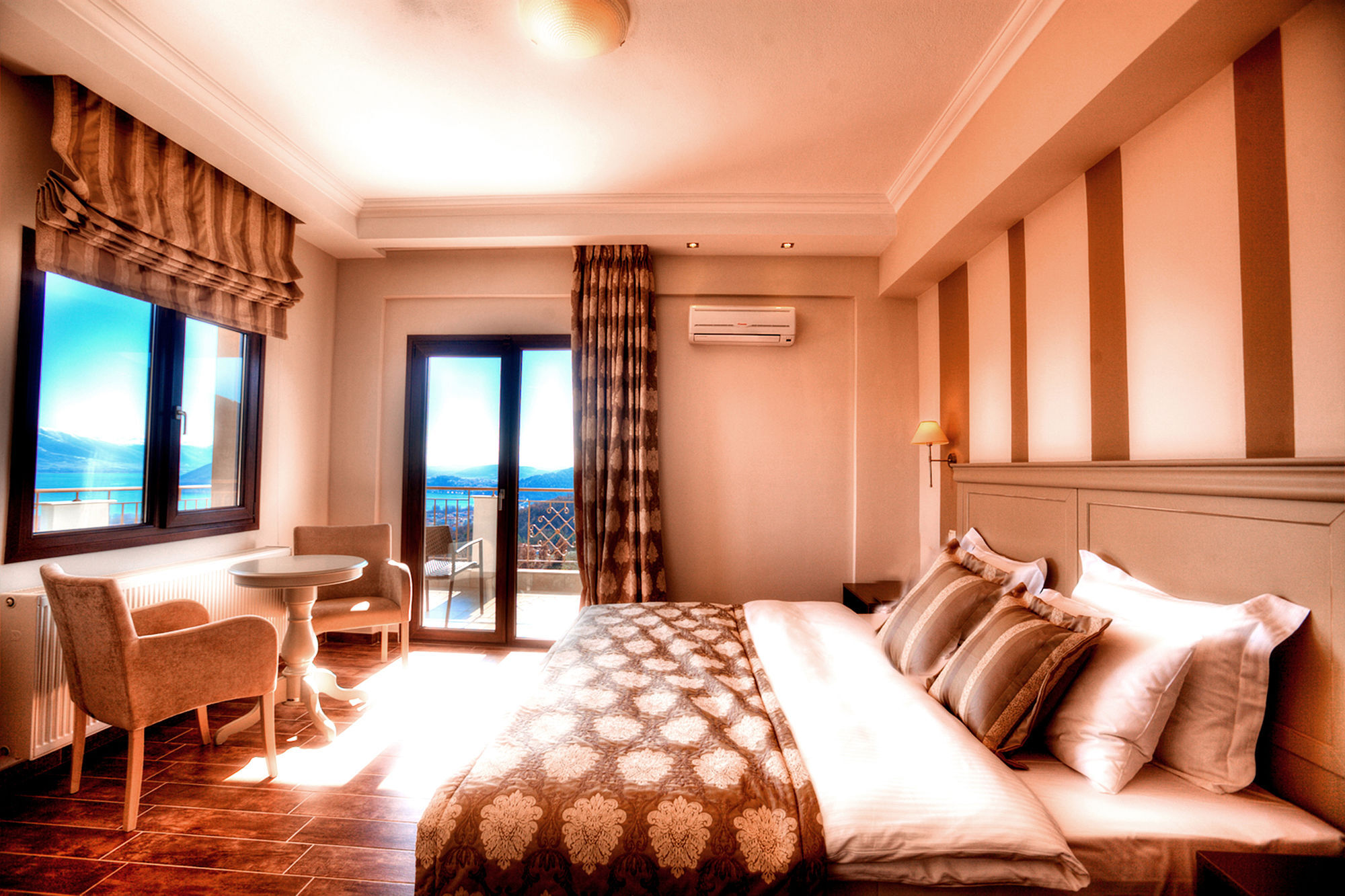 Enastron View Hotel Kastoria Bagian luar foto