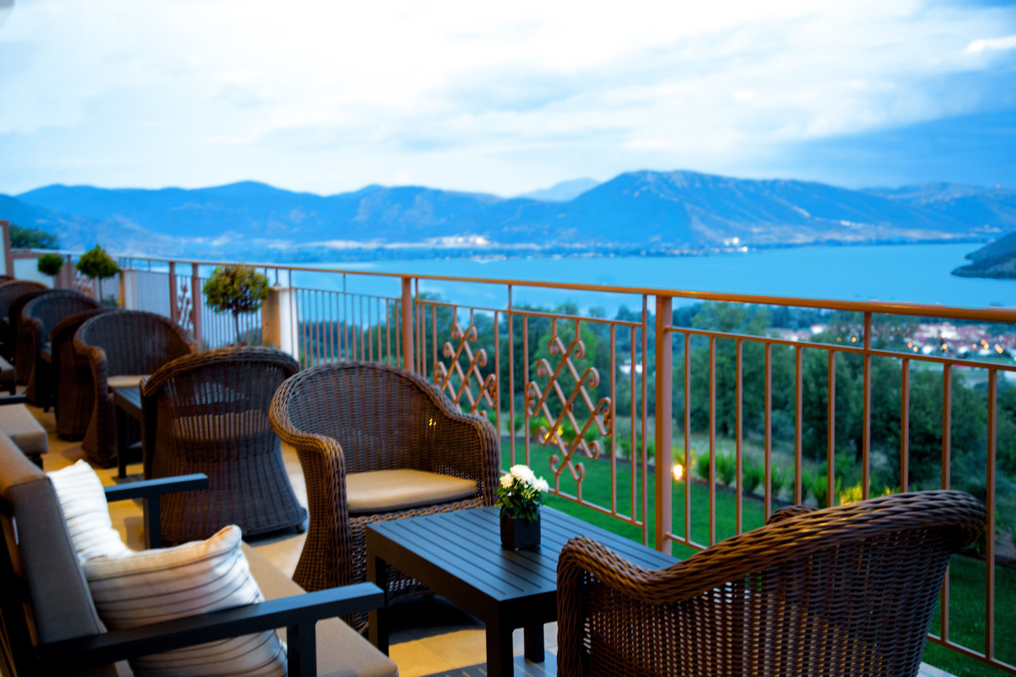 Enastron View Hotel Kastoria Bagian luar foto